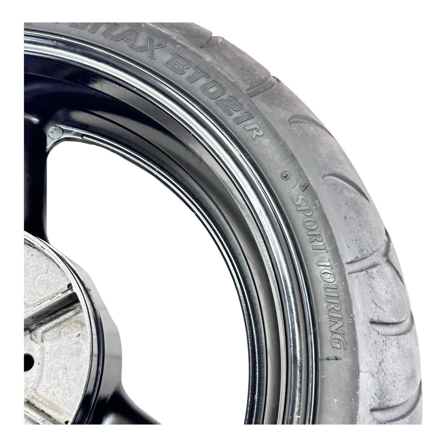 1999 - 2007 SUZUKI HAYABUSA REAR WHEEL BACK RIM TIRE RUBBER BLACK STOCK OEM