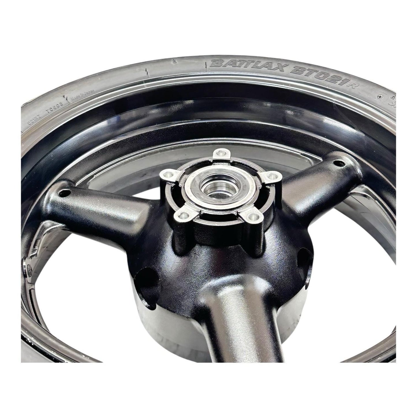 1999 - 2007 SUZUKI HAYABUSA REAR WHEEL BACK RIM TIRE RUBBER BLACK STOCK OEM