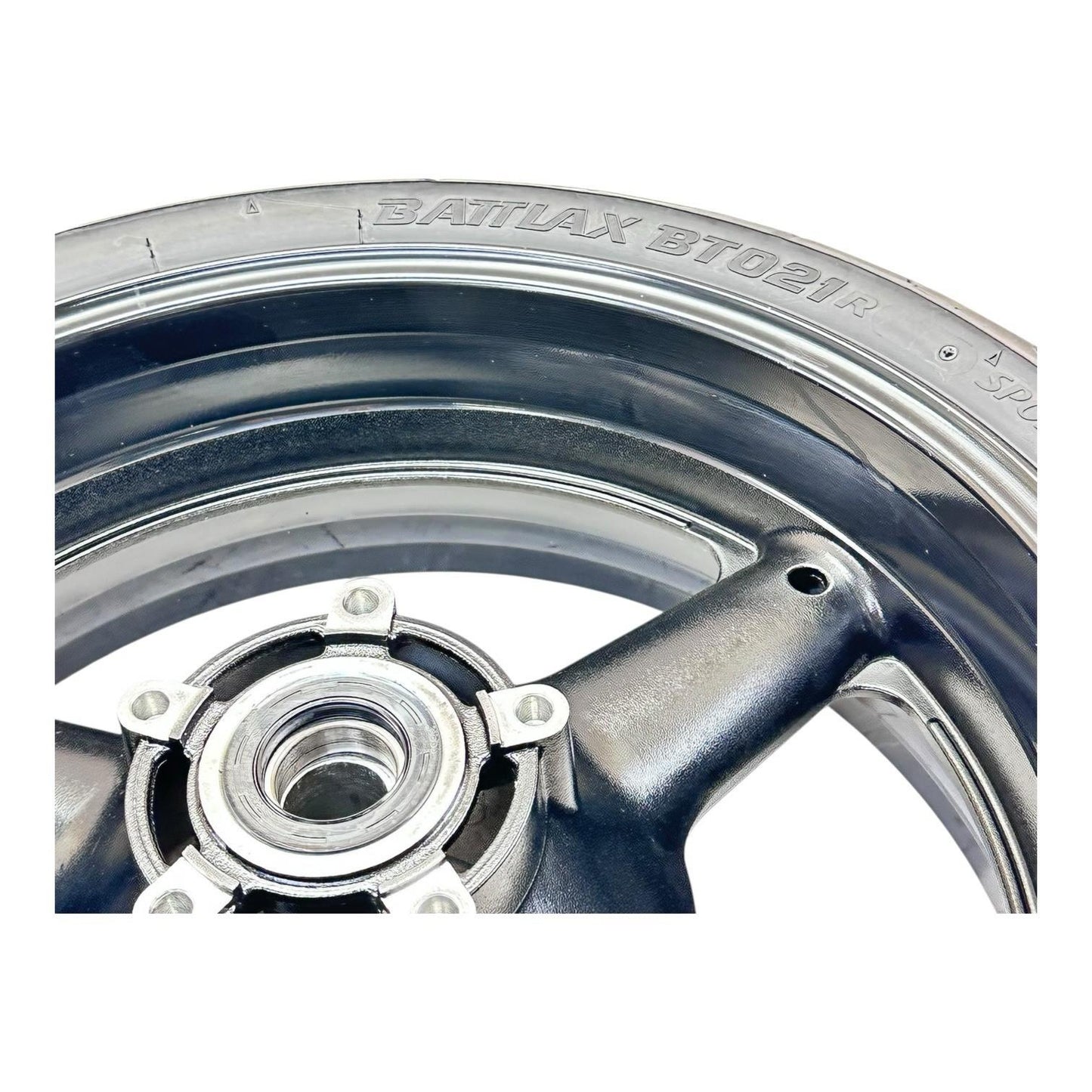 1999 - 2007 SUZUKI HAYABUSA REAR WHEEL BACK RIM TIRE RUBBER BLACK STOCK OEM