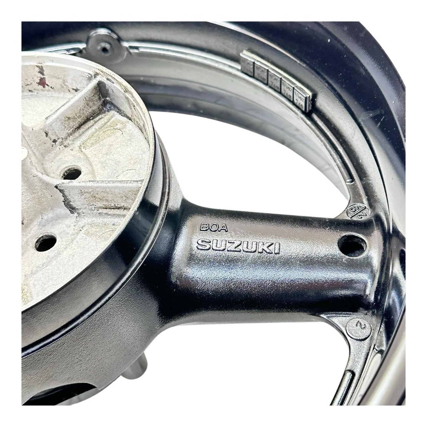 1999 - 2007 SUZUKI HAYABUSA REAR WHEEL BACK RIM TIRE RUBBER BLACK STOCK OEM