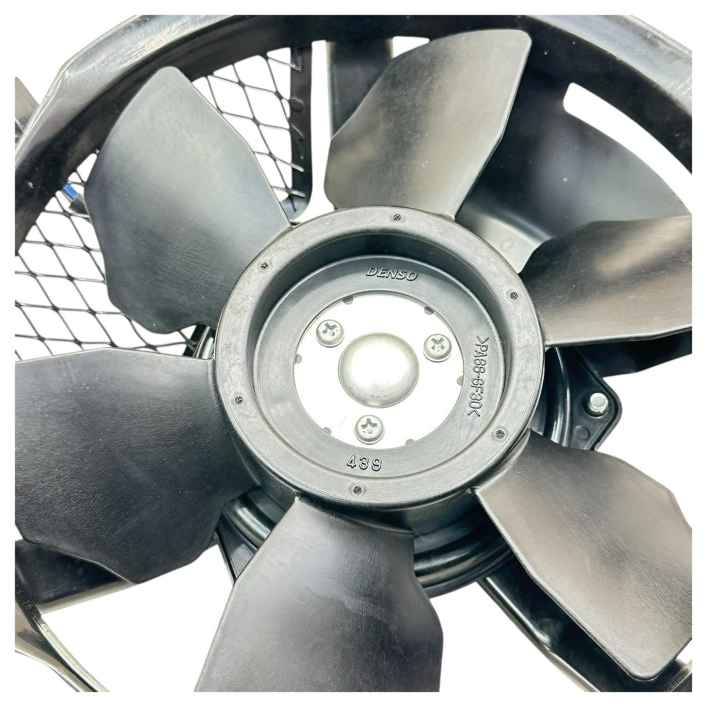 1999 - 2007 SUZUKI HAYABUSA RADIATOR COOLING FAN ENGINE MOTOR COOLER BOLTS STOCK