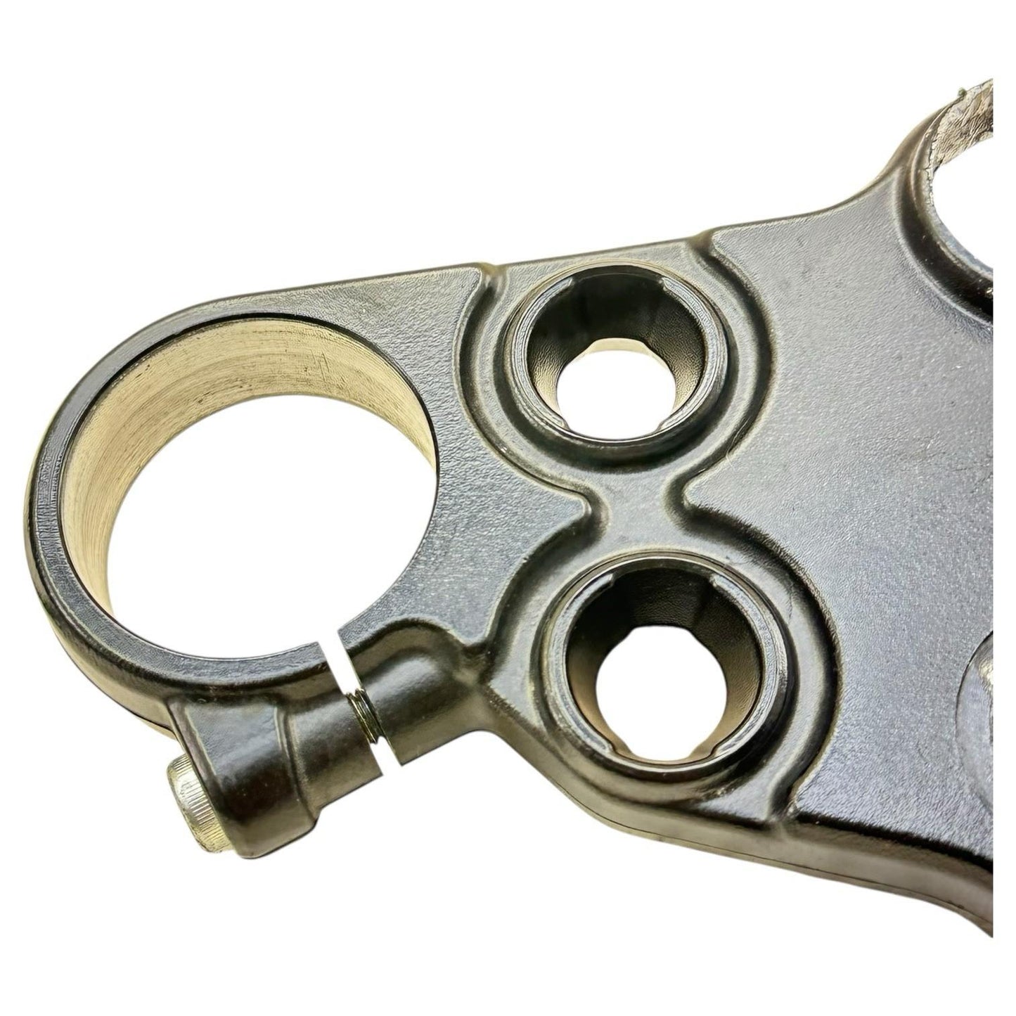 1999 - 2007 SUZUKI HAYABUSA FRONT FORKS CLAMP UPPER TRIPLE TREE 51311-24F00