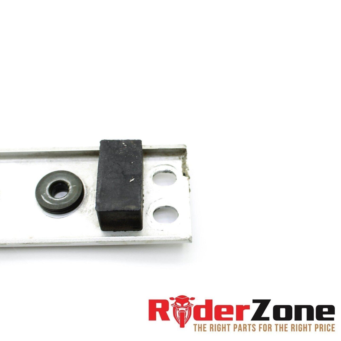 2005 2006 SUZUKI GSXR1000 SUBFRAME MOUNT BRAKET STRAIGHT REAR FRAME SILVER