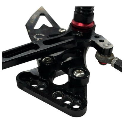 2005 2006 SUZUKI GSXR1000 ARASHI REARSETS LEFT RIGHT HEEL GUARD FOOT PEGS REAR