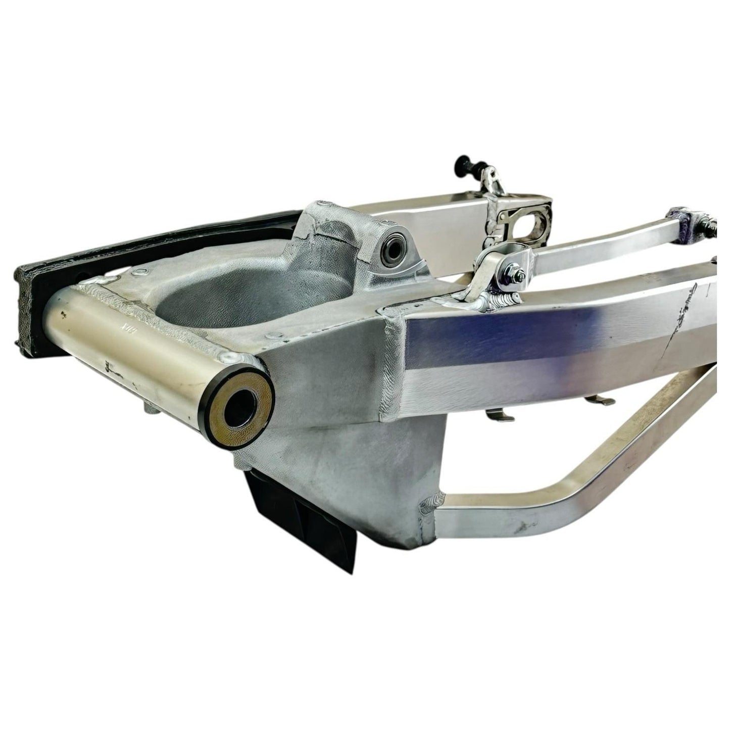 1999 - 2007 SUZUKI HAYABUSA REAR SWINGARM BACK SUSPENSION SWING ARM SILVER