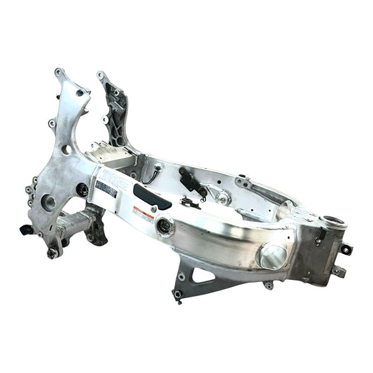 1999 - 2007 SUZUKI HAYABUSA MAIN FRAME CHASSIS BODY SILVER STOCK OEM