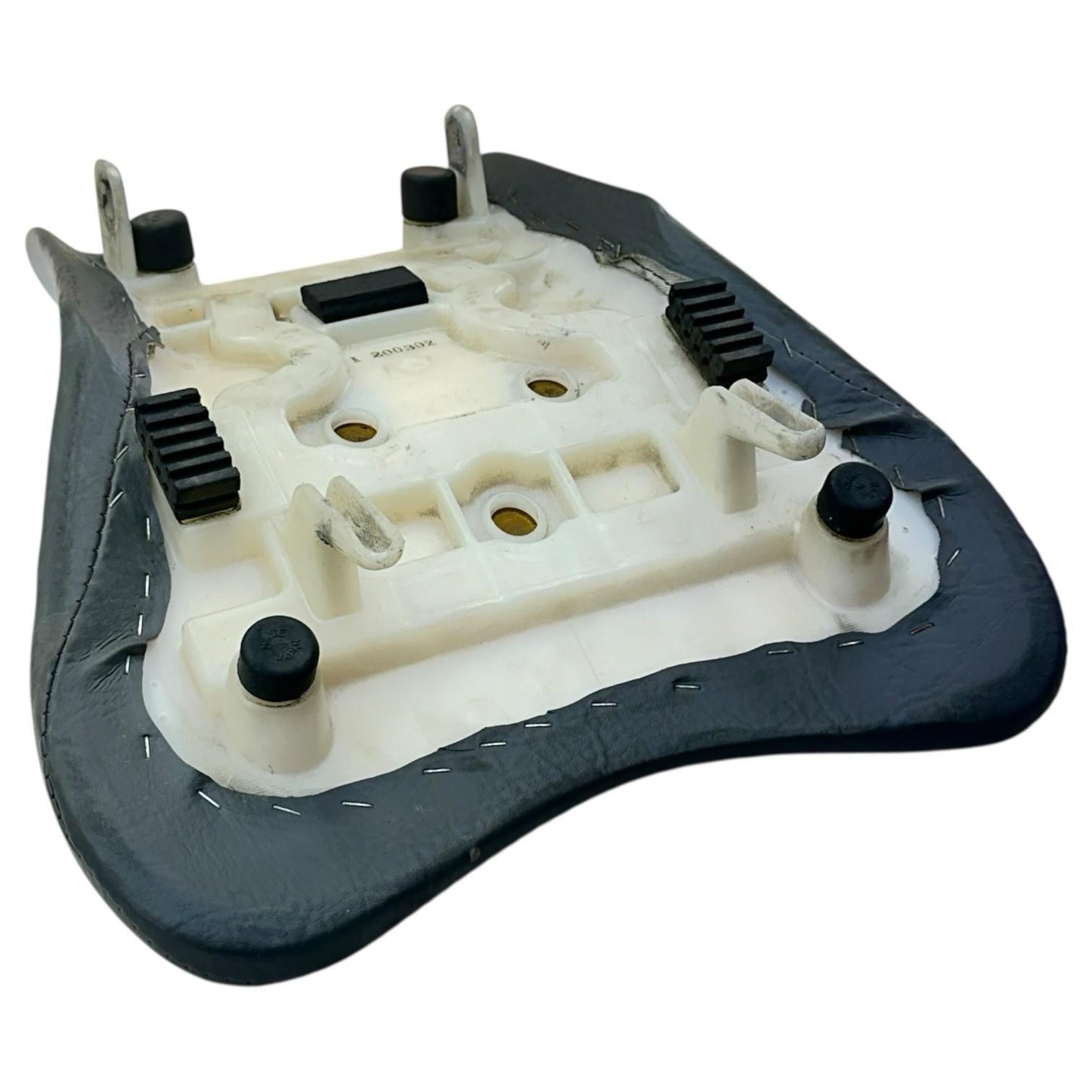 2007 2008 SUZUKI GSXR 1000 FRONT DRIVER SEAT PAD SADDLE PILLION BLACK