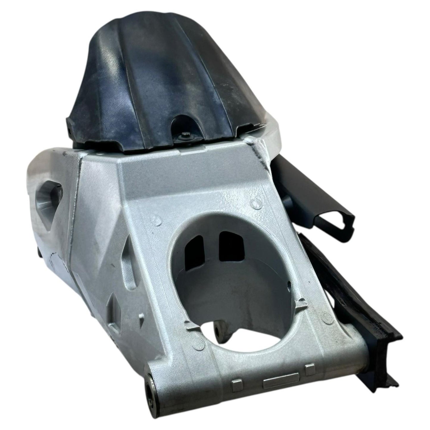 2007 2008 SUZUKI GSXR 1000 REAR SWING ARM BACK SUSPENSION SWINGARM SILVER