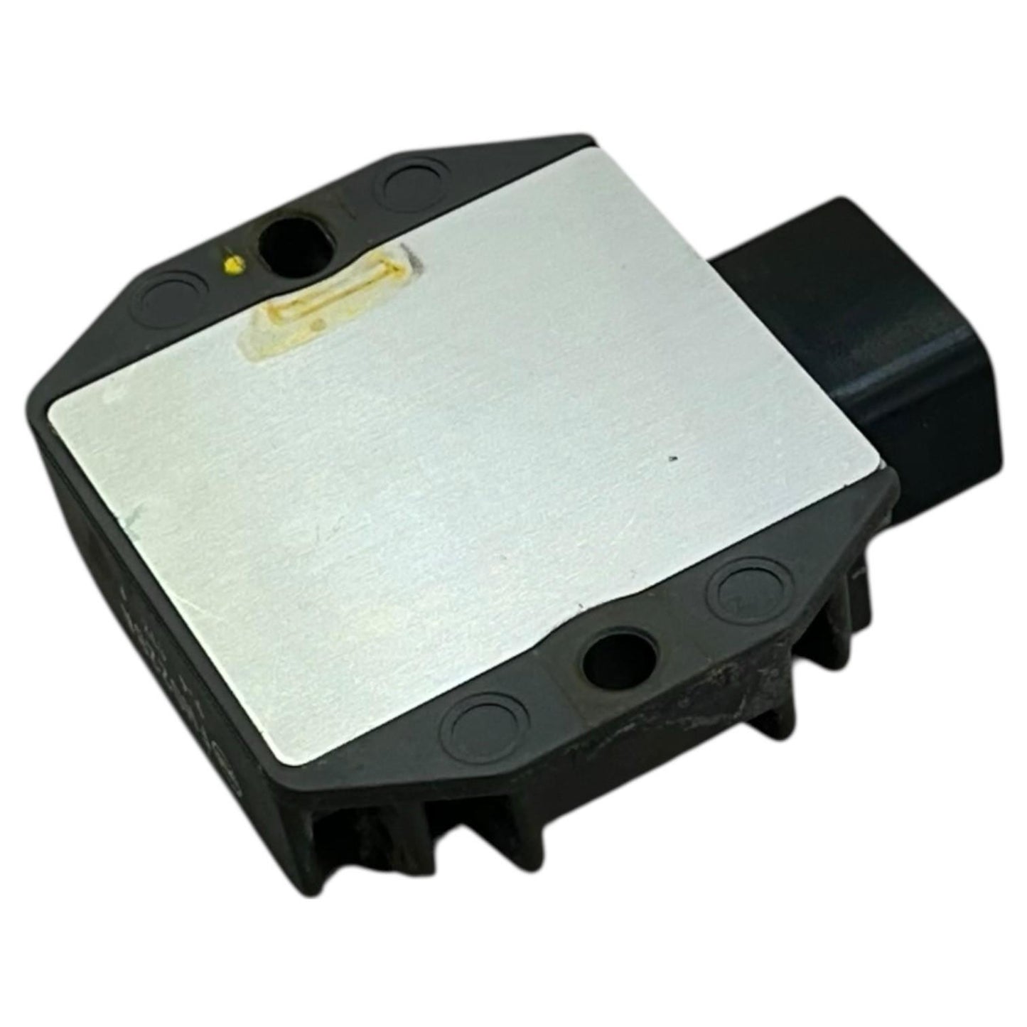 2015 - 2019 YAMAHA YZF R1 VOLTAGE REGULATOR RECTIFIER BOLTS STOCK OEM