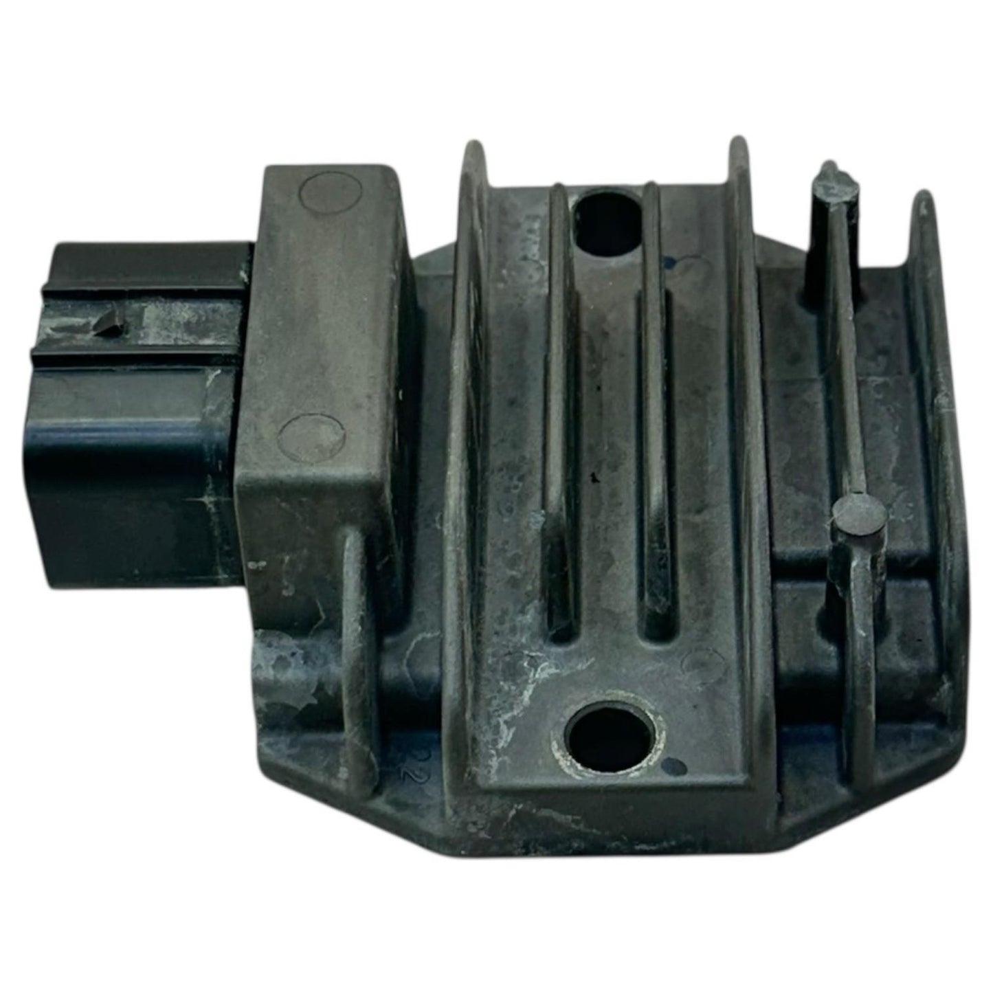 2015 - 2019 YAMAHA YZF R1 VOLTAGE REGULATOR RECTIFIER BOLTS STOCK OEM