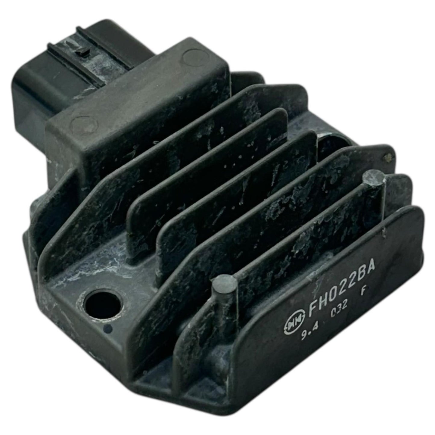 2015 - 2019 YAMAHA YZF R1 VOLTAGE REGULATOR RECTIFIER BOLTS STOCK OEM