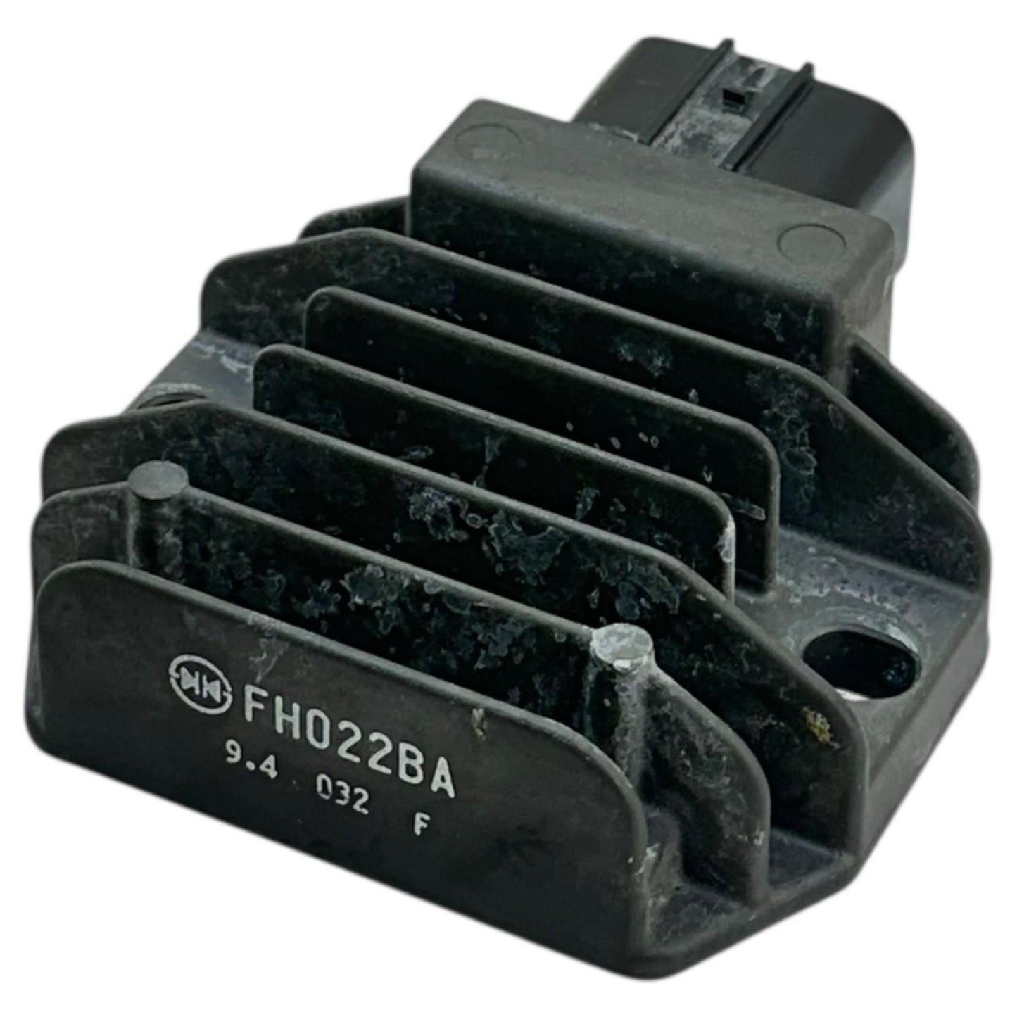 2015 - 2019 YAMAHA YZF R1 VOLTAGE REGULATOR RECTIFIER BOLTS STOCK OEM