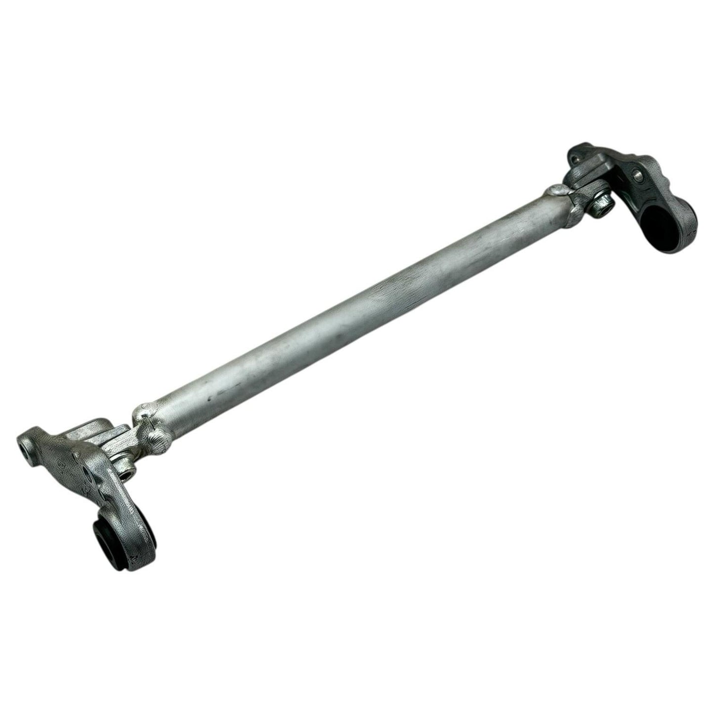 2015 - 2019 YAMAHA YZF R1 GAS TANK MOUNT FUEL CELL PETROL RESERVOIR BRACKET BOLT