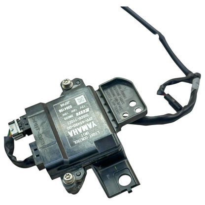 2015 - 2019 YAMAHA YZF R1 LIGHT CONTROL UNIT MODULE BOX 2PP-85490-00