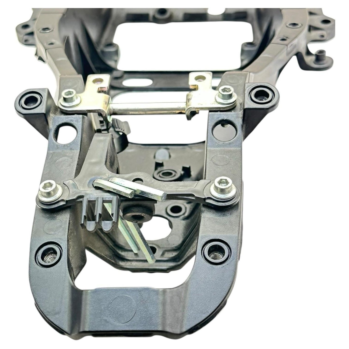 2015 - 2019 YAMAHA YZF R1 SUBFRAME REAR UNDERTAIL BACK SUB FRAME STOCK OEM