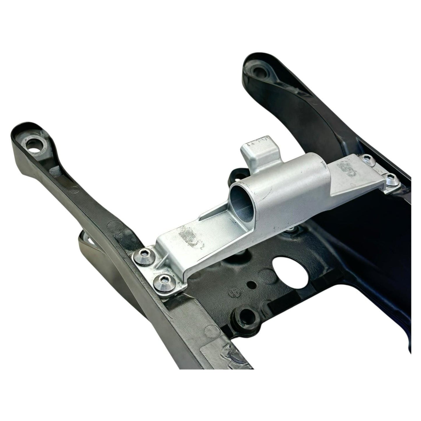 2015 - 2019 YAMAHA YZF R1 SUBFRAME REAR UNDERTAIL BACK SUB FRAME STOCK OEM