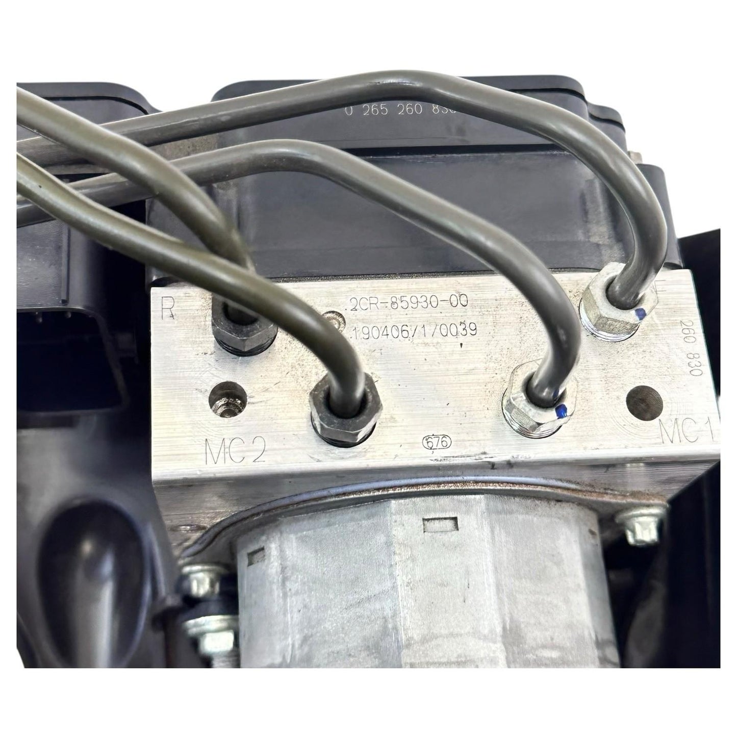 2015 - 2019 YAMAHA YZF R1 ABS BRAKE PUMP UNIT MODULE LINES HOSES 2CR-85930-00