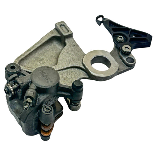 2015 - 2019 YAMAHA YZF R1 REAR BRAKE CALIPER MOUNT BRACKET BACK PADS NISSIN