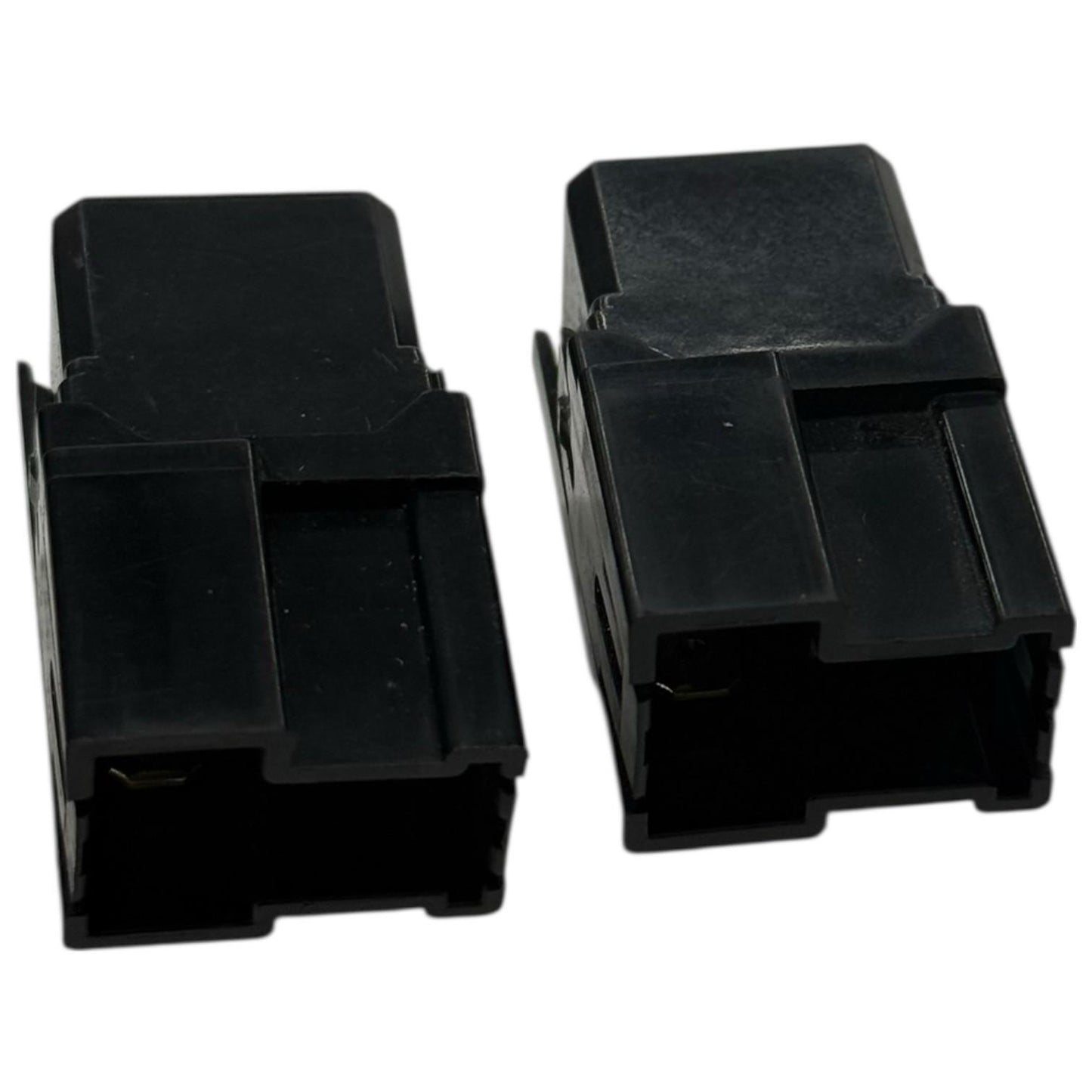 2015 - 2019 YAMAHA YZF R1 RELAY FUSE BOX ELECTRICAL SYSTEM STOCK BLACK