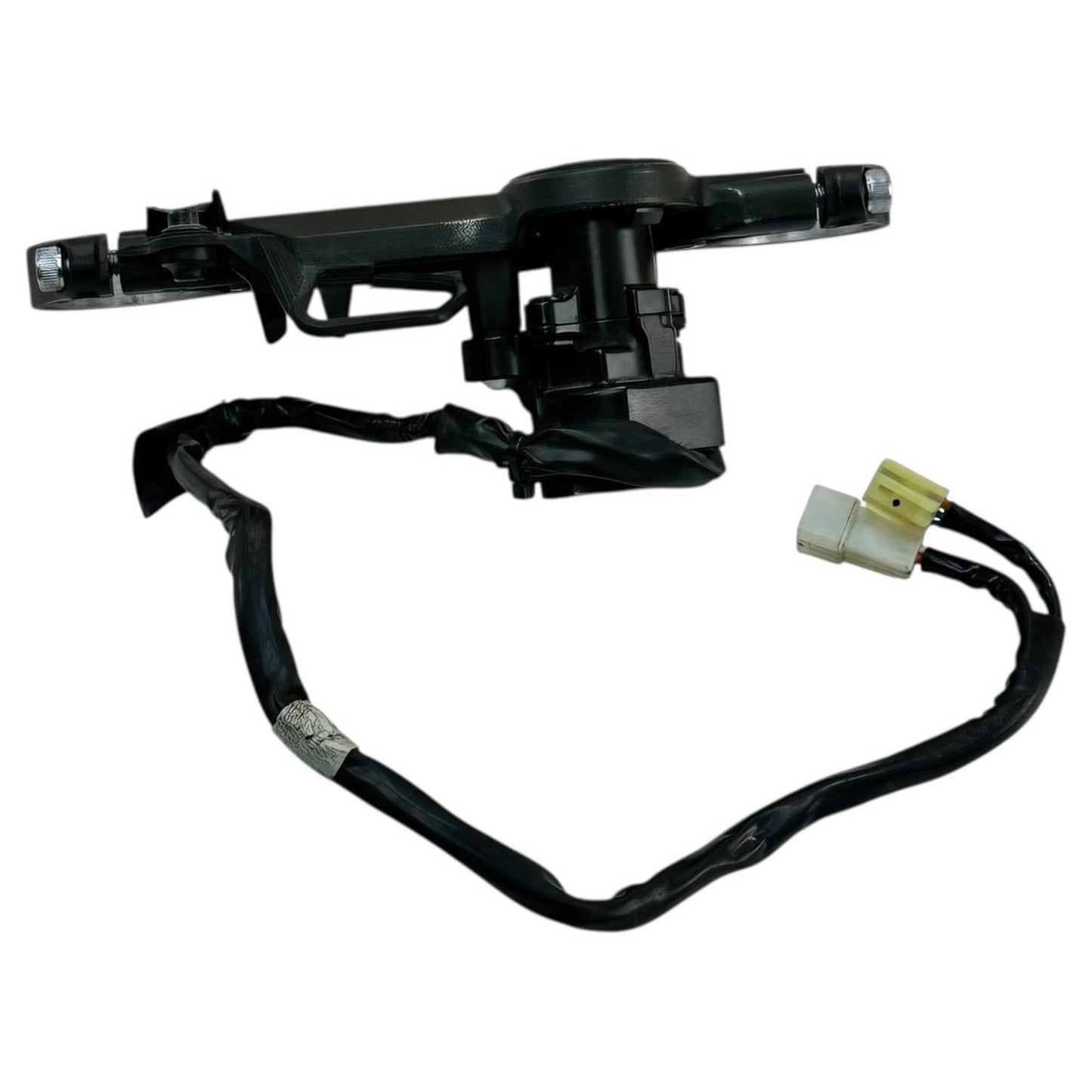 2015 - 2019 YAMAHA YZF R1 UPPER TRIPLE TREE CLAMP IGNITION SWITCH LOCK KEY SET