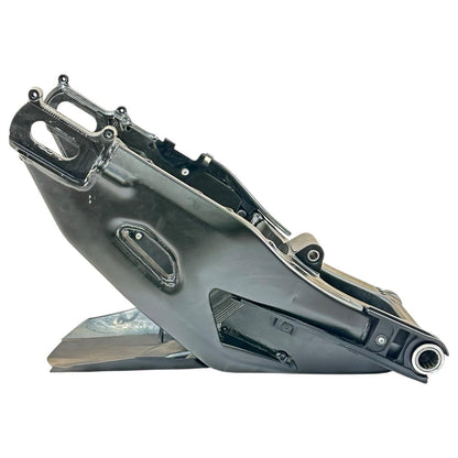 2015 - 2019 YAMAHA YZF R1 REAR SWINGARM CHAIN GUIDE BACK SWING ARM FENDER