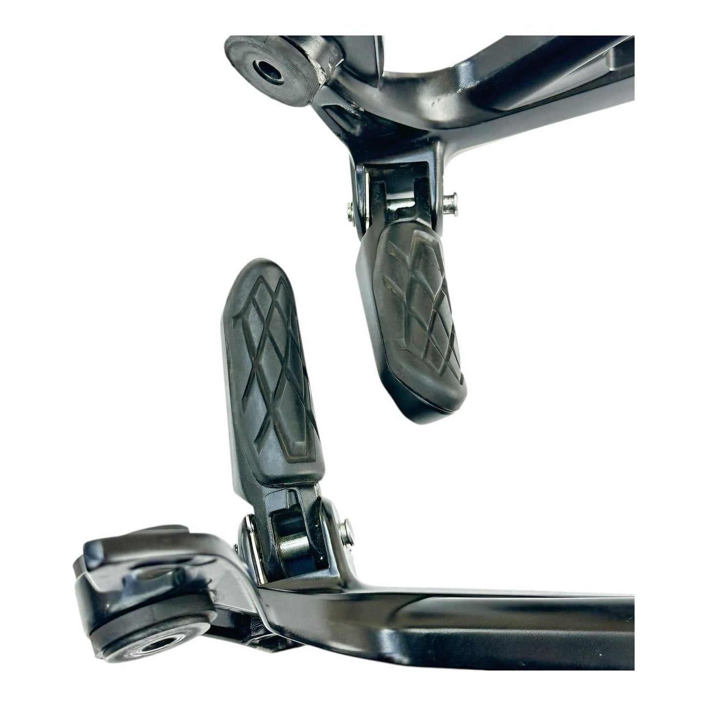 2022 - 2024 SUZUKI HAYABUSA REAR PASSENGER PEGS LEFT RIGHT FOOT REST *SCUFFED*