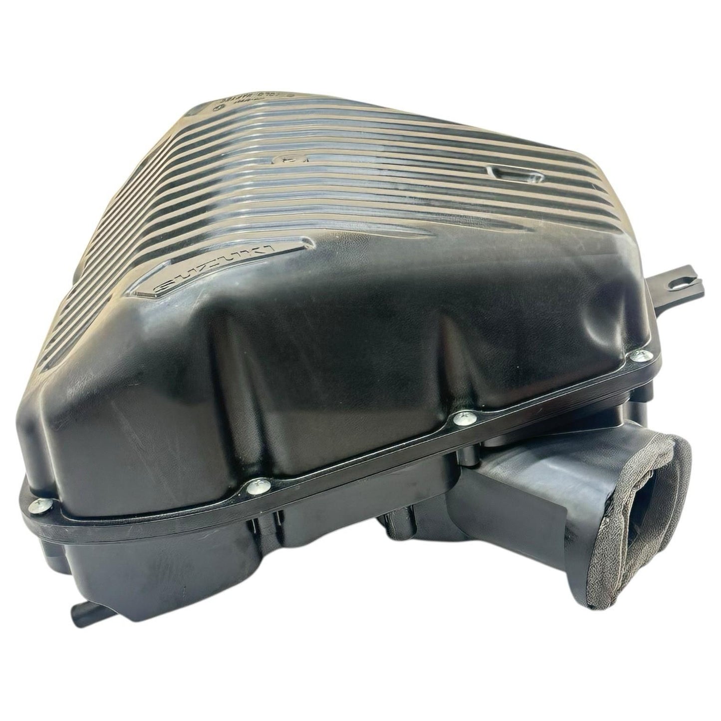 2022 - 2024 SUZUKI HAYABUSA AIRBOX CASE AIR INTAKE FILTER HOUSING *CRACK*
