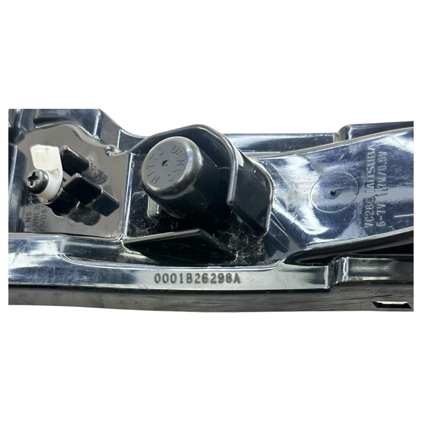 2022 - 2024 SUZUKI HAYABUSA LEFT TURN SIGNAL INDICATOR BLINKER *CRACKED*