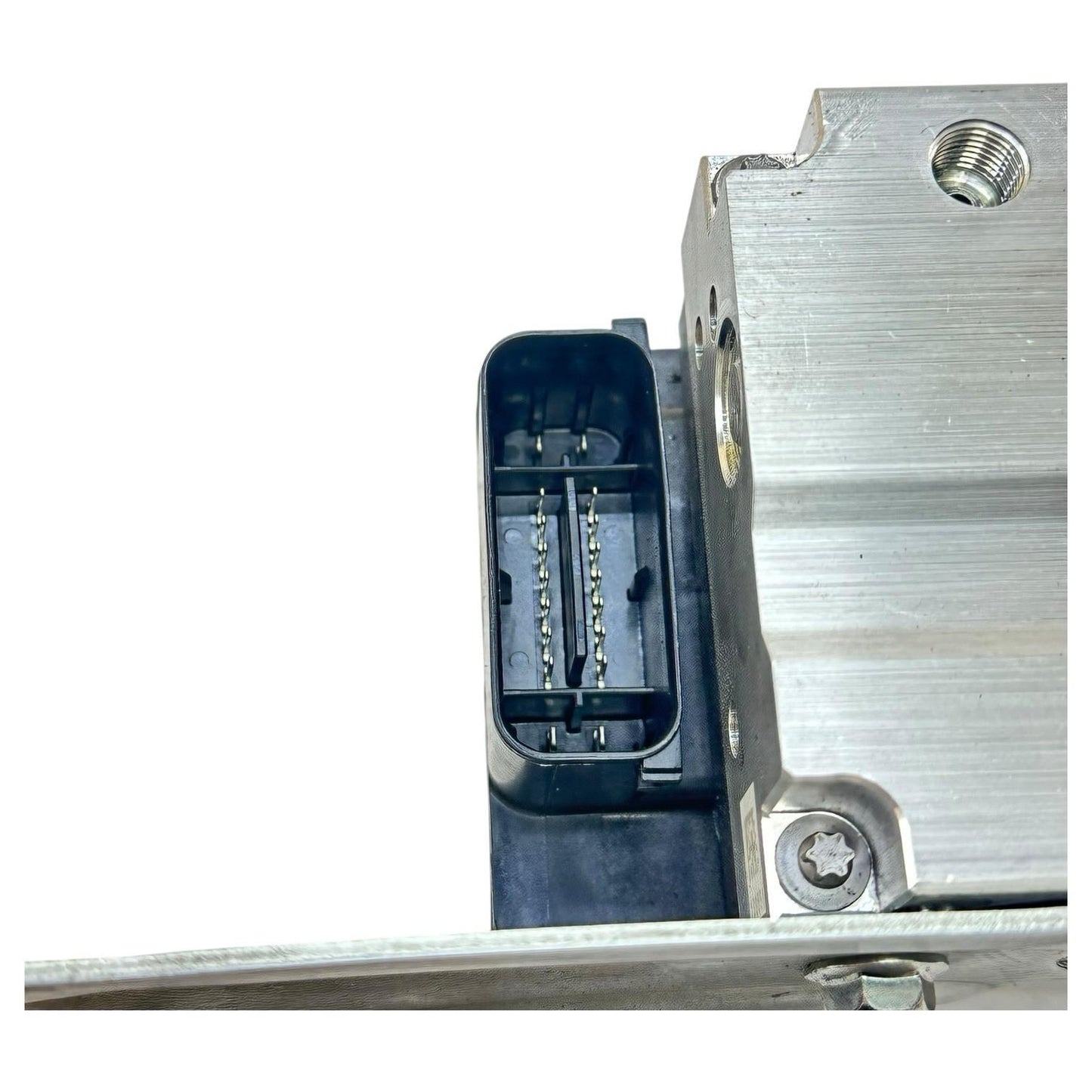 2022 - 2024 SUZUKI HAYABUSA ABS BRAKE PUMP MODULE UNIT BRACKET OEM 55600-10L00