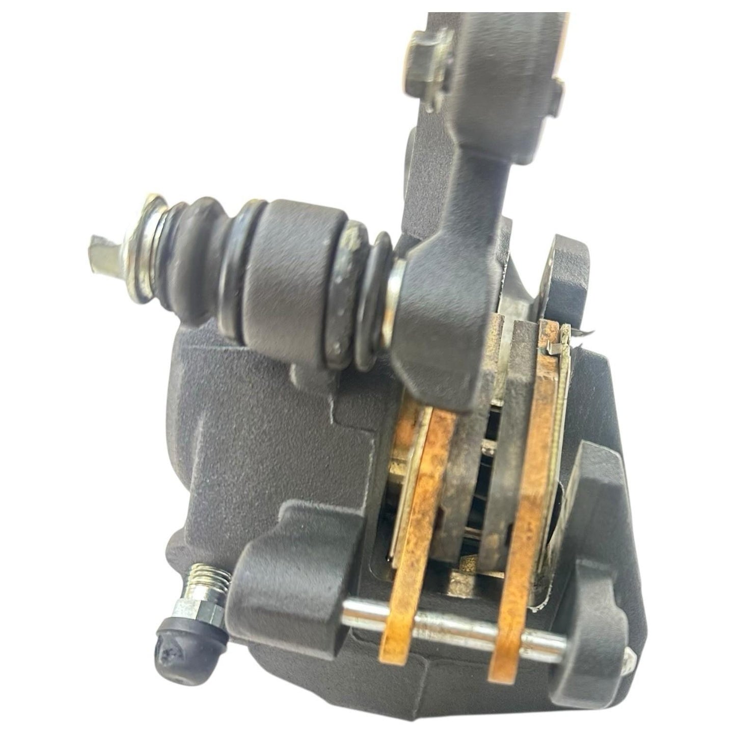 2022 - 2024 SUZUKI HAYABUSA REAR BRAKE CALIPER MOUNT BRACKET BACK PADS