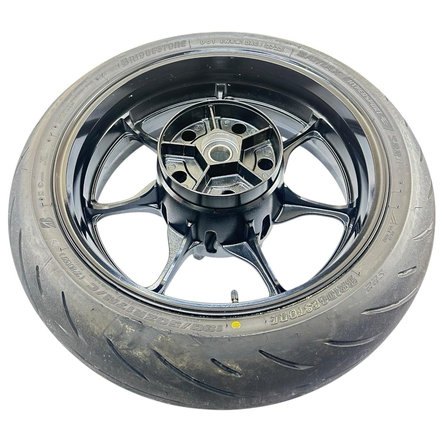 2022 - 2024 SUZUKI HAYABUSA REAR WHEEL BACK RIM TIRE RUBBER BLACK STOCK OEM