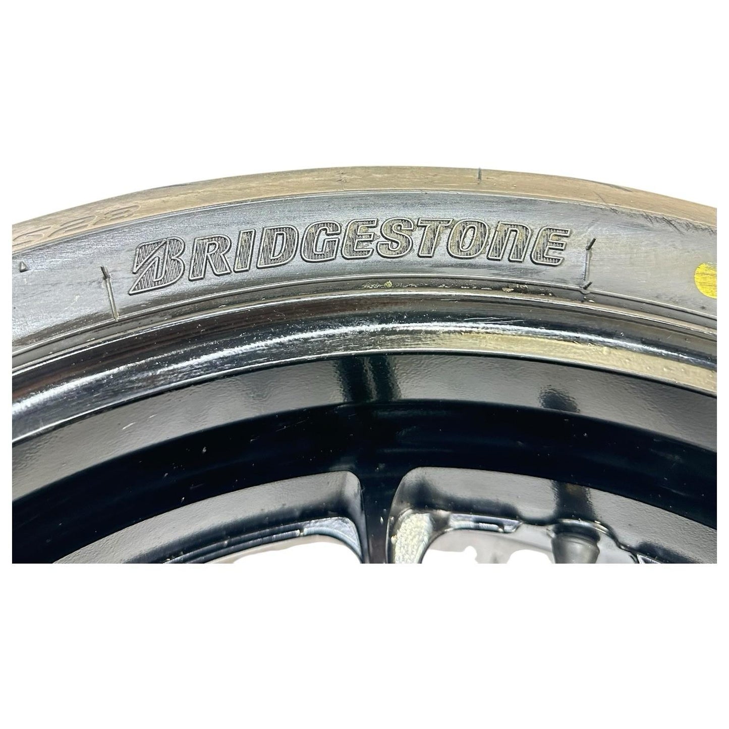 2022 - 2024 SUZUKI HAYABUSA REAR WHEEL BACK RIM TIRE RUBBER BLACK STOCK OEM