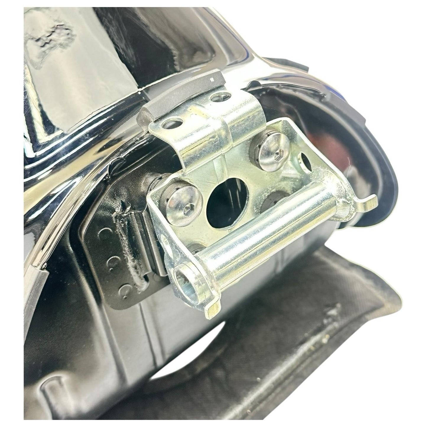 2022 - 2024 SUZUKI HAYABUSA FUEL TANK GAS PETROL RESERVOIR HEAT SHEILD BLACK