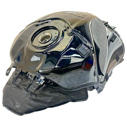 2022 - 2024 SUZUKI HAYABUSA FUEL TANK GAS PETROL RESERVOIR HEAT SHEILD BLACK