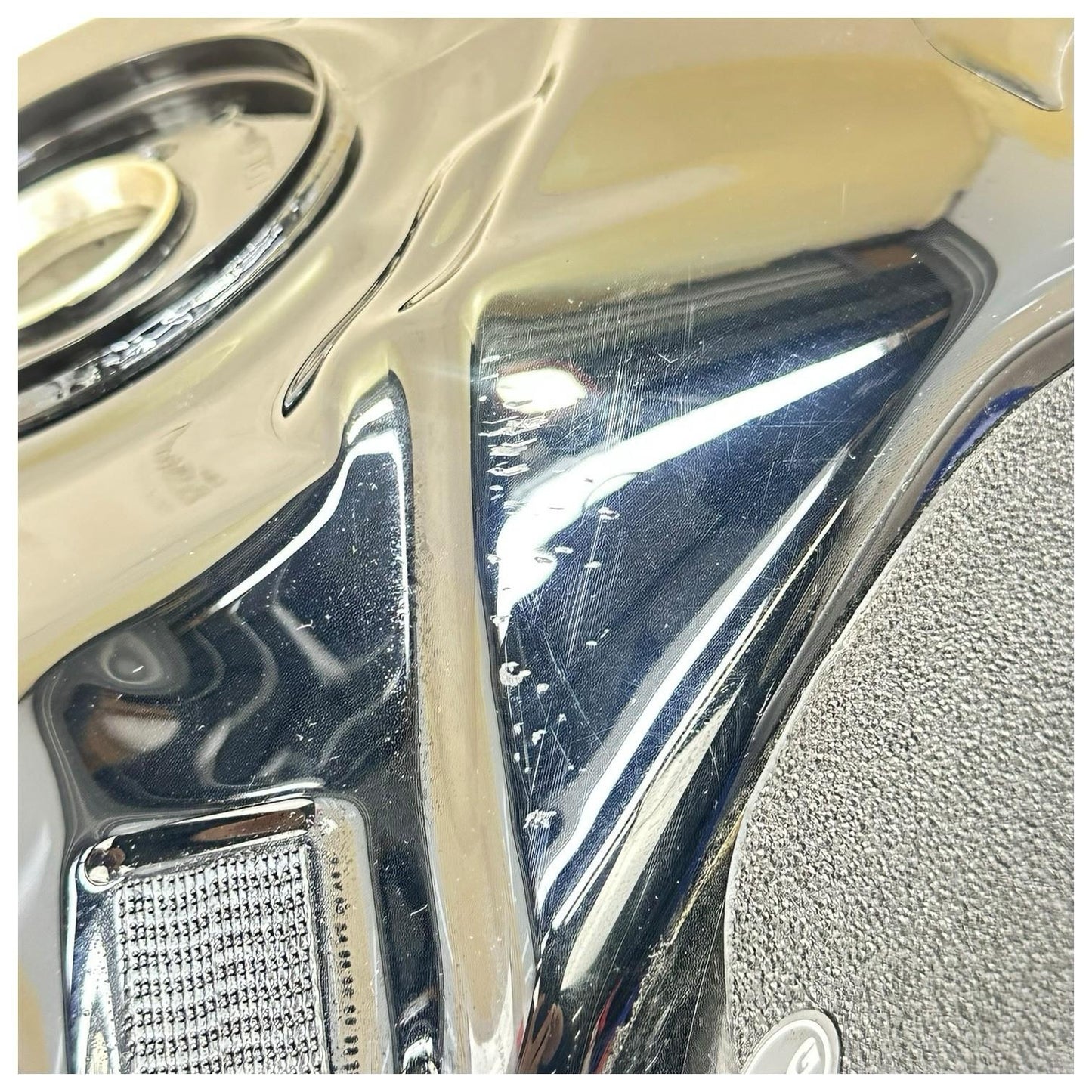 2022 - 2024 SUZUKI HAYABUSA FUEL TANK GAS PETROL RESERVOIR HEAT SHEILD BLACK