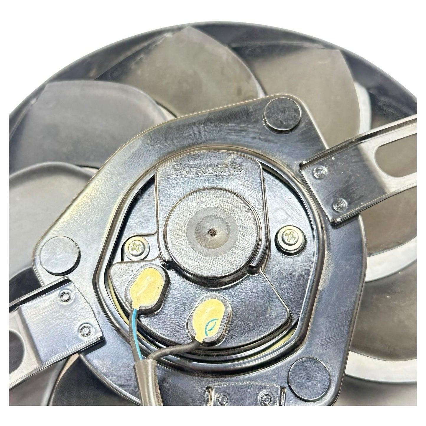 2014 - 2016 HONDA CBR1000RR SP LEFT RADIATOR FAN ENGINE RADIATOR MOTOR COOLING