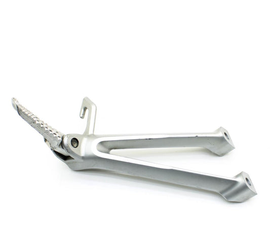 2006 2007 SUZUKI GSXR600 GSXR750 RIGHT PASSENGER PEG FOOT PEG BRACKET BOLT STOCK