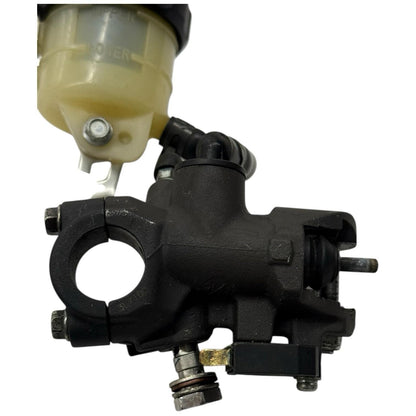 2005 2006 SUZUKI GSXR1000 FRONT BRAKE MASTER CYLINDER RESERVOIR TANK STOCK
