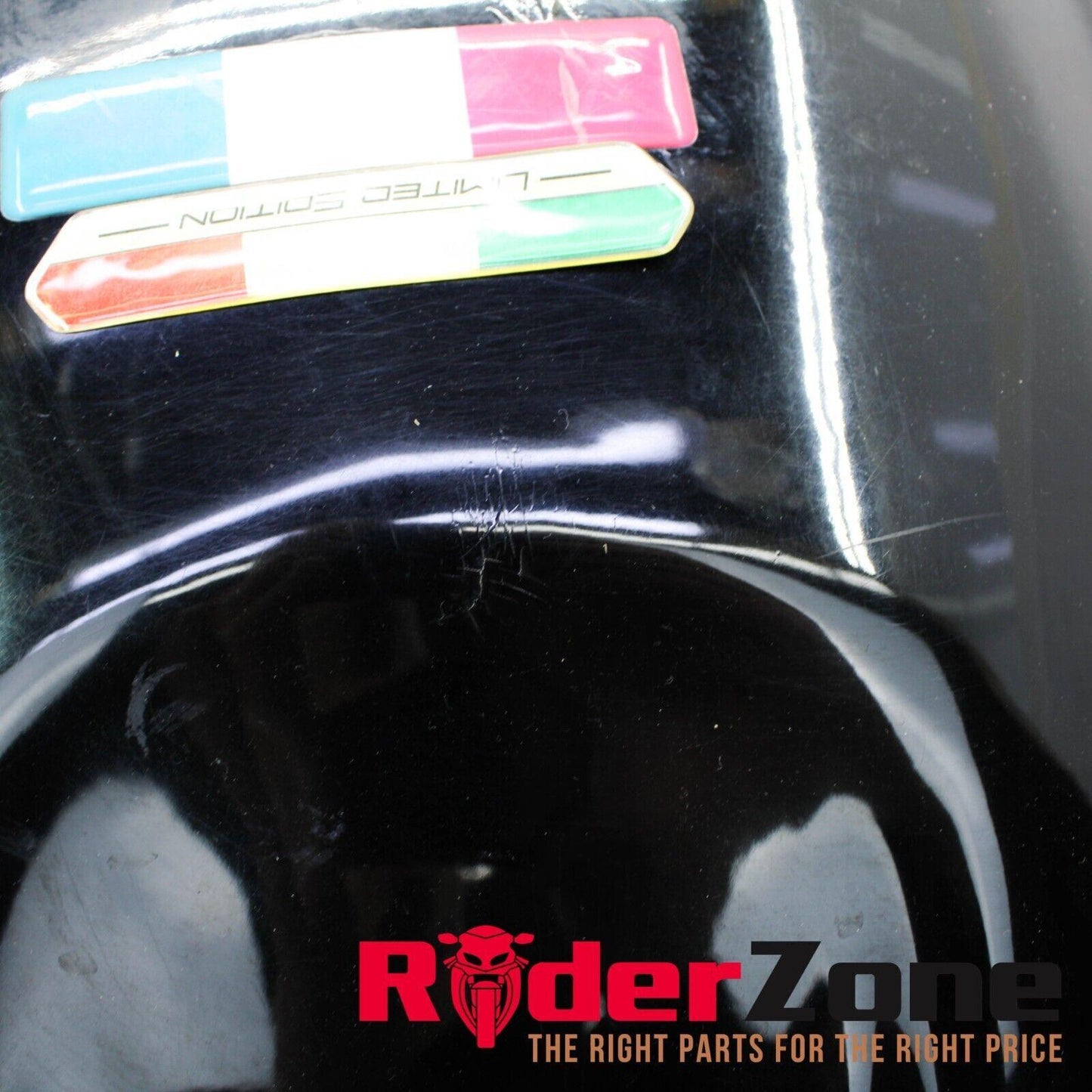 2004 - 2008 APRILIA RSV1000R GAS TANK GAS PETROL RESERVOIR CELL FUEL CAN BLACK