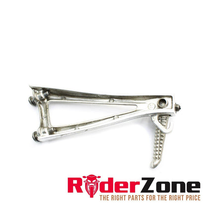 2003 - 2005 YAMAHA 06-09 R6S PASSENGER PEGS LEFT RIGHT REAR SILVER STOCK