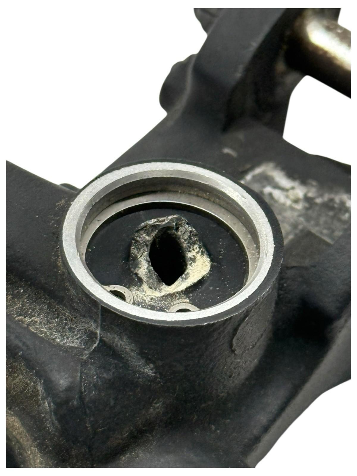 2020 - 2024 BMW S1000RR FRONT BRAKE MASTER CYLINDER *BROKEN VALVE*