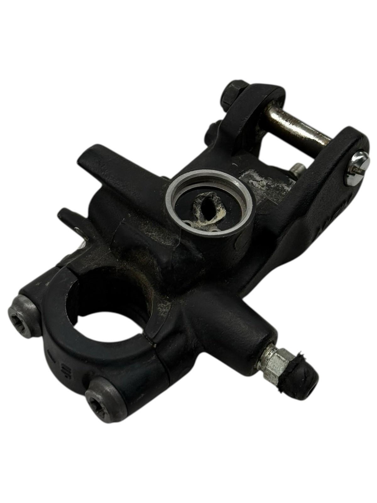 2020 - 2024 BMW S1000RR FRONT BRAKE MASTER CYLINDER *BROKEN VALVE*