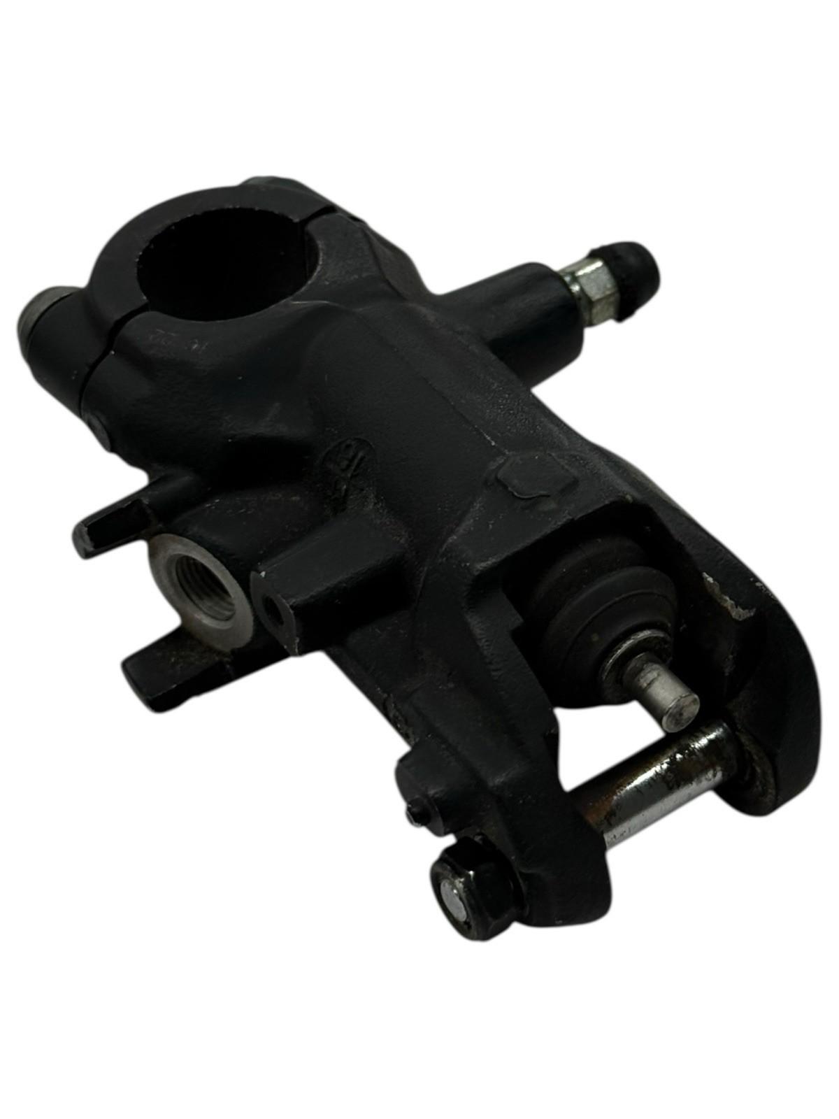 2020 - 2024 BMW S1000RR FRONT BRAKE MASTER CYLINDER *BROKEN VALVE*