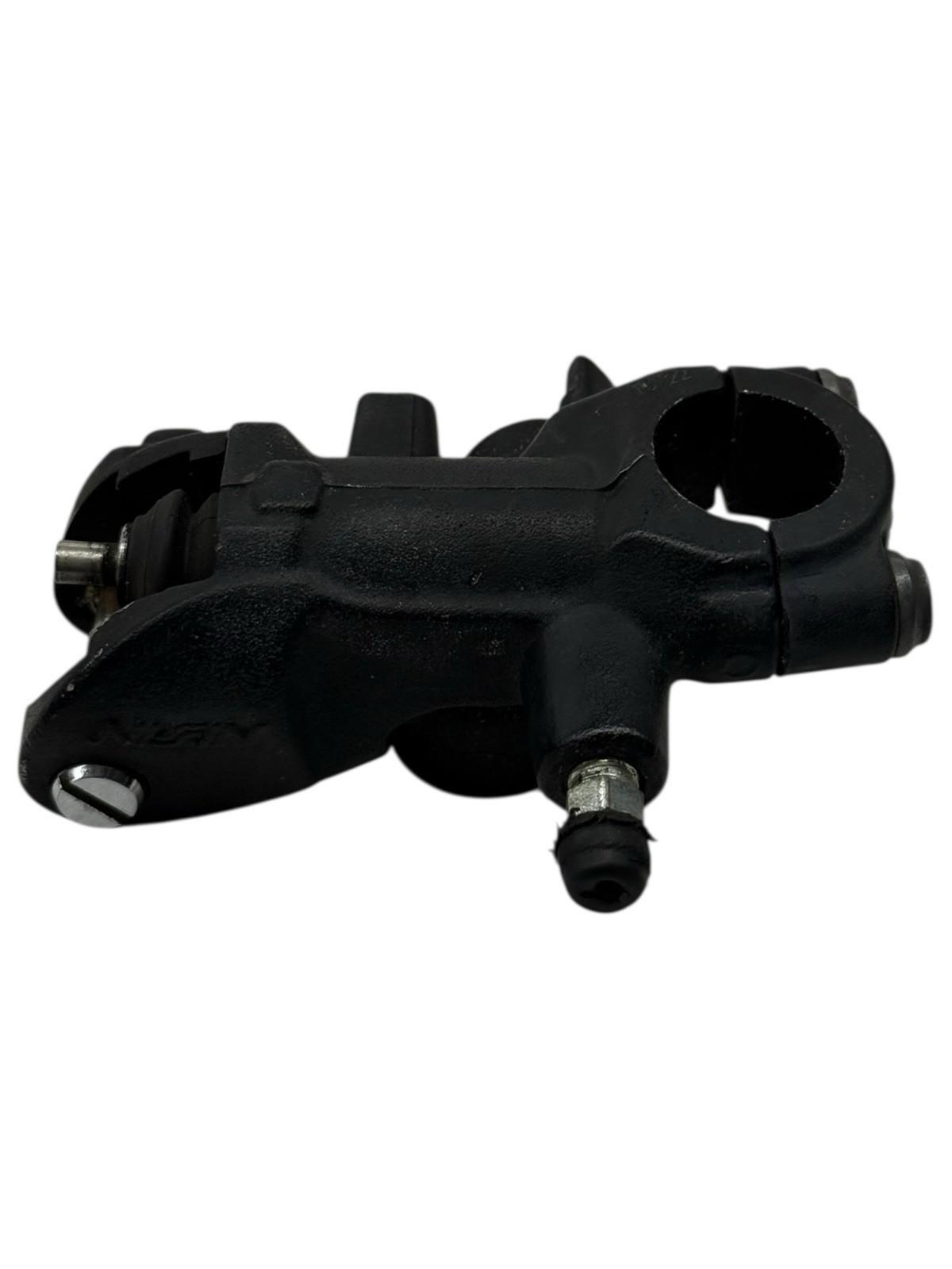 2020 - 2024 BMW S1000RR FRONT BRAKE MASTER CYLINDER *BROKEN VALVE*