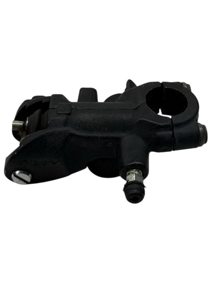 2020 - 2024 BMW S1000RR FRONT BRAKE MASTER CYLINDER *BROKEN VALVE*