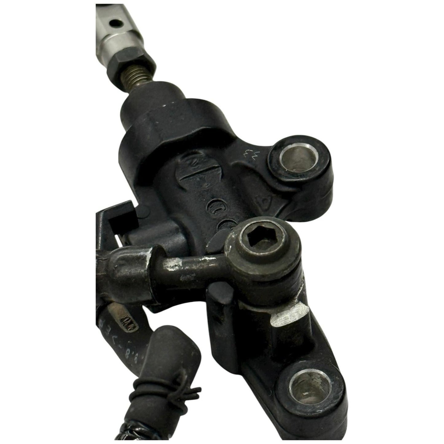 2004 - 2006 YAMAHA YZF R1 REAR BRAKE MASTER CYLINDER BACK FLUID RESERVOIR STOCK