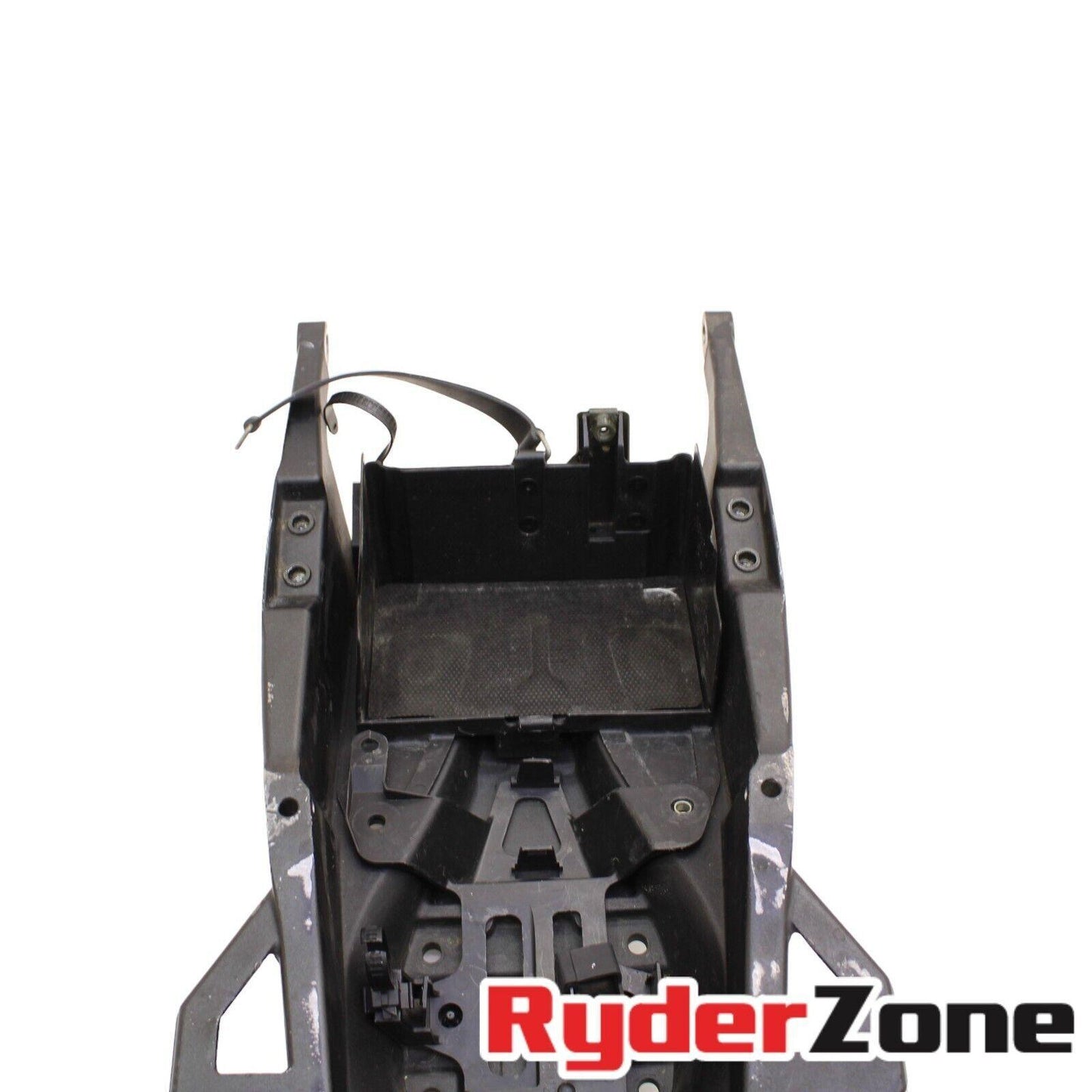 2004 - 2006 YAMAHA YZF R1 SUBFRAME GAS TANK BRACKET & BOLT BATTERY TRAY BLACK