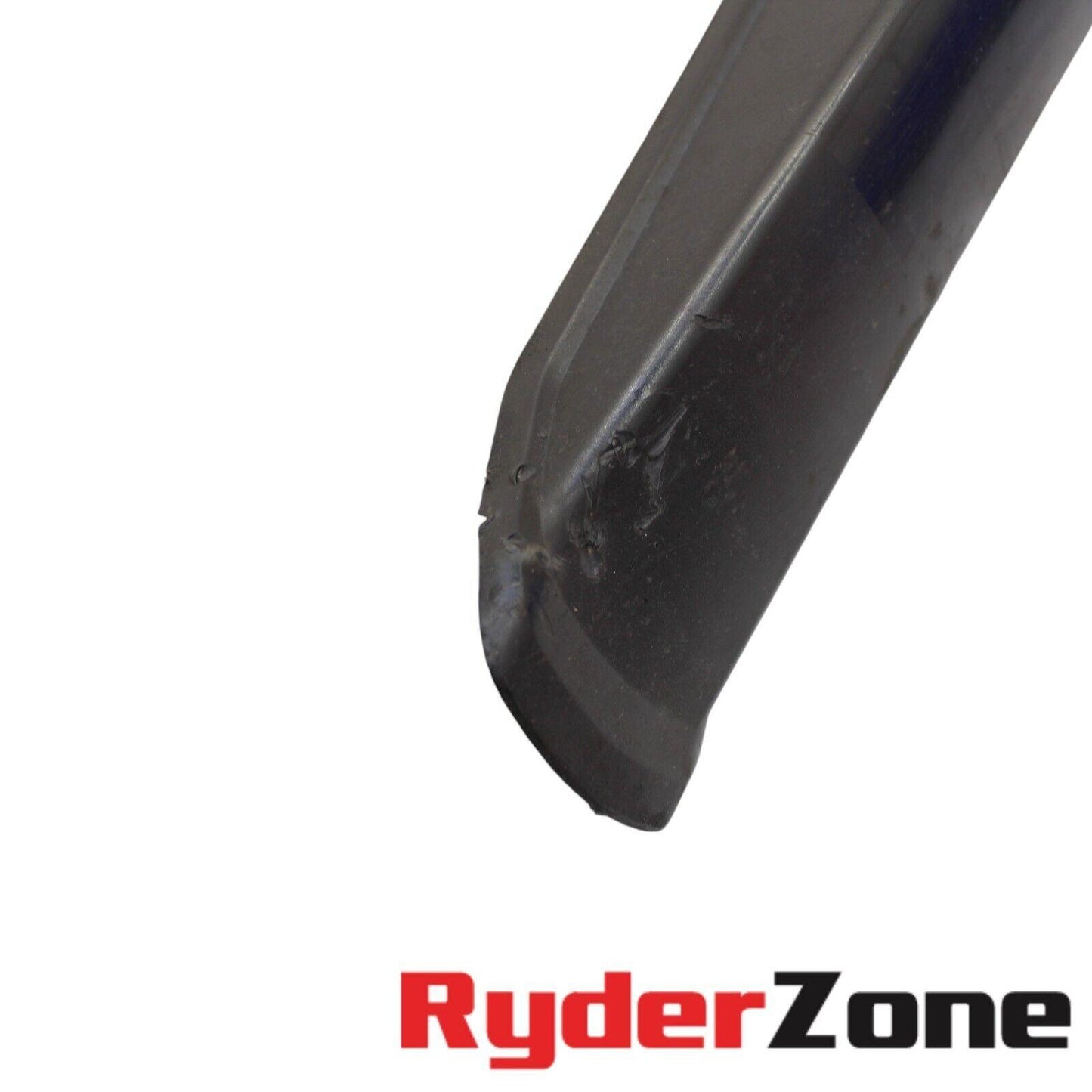 2005 2006 SUZUKI GSXR1000 CHAIN GUIDE SWINGARM GUARD PLASTIC BLACK STOCK