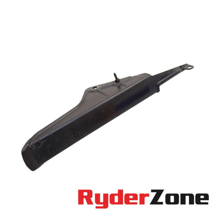 2005 2006 SUZUKI GSXR1000 CHAIN GUIDE SWINGARM GUARD PLASTIC BLACK STOCK