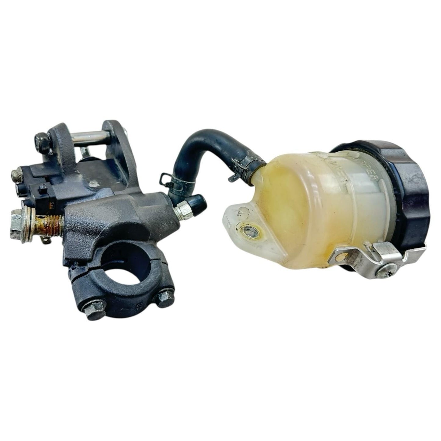 2007 2008 SUZUKI GSXR 1000 FRONT BRAKE MASTER CYLINDER RESERVOIR PERCH MOUNT